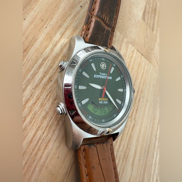 Vintage Timex expedition mens analog digital watch NEW BATTERY - Picture 2 of 12